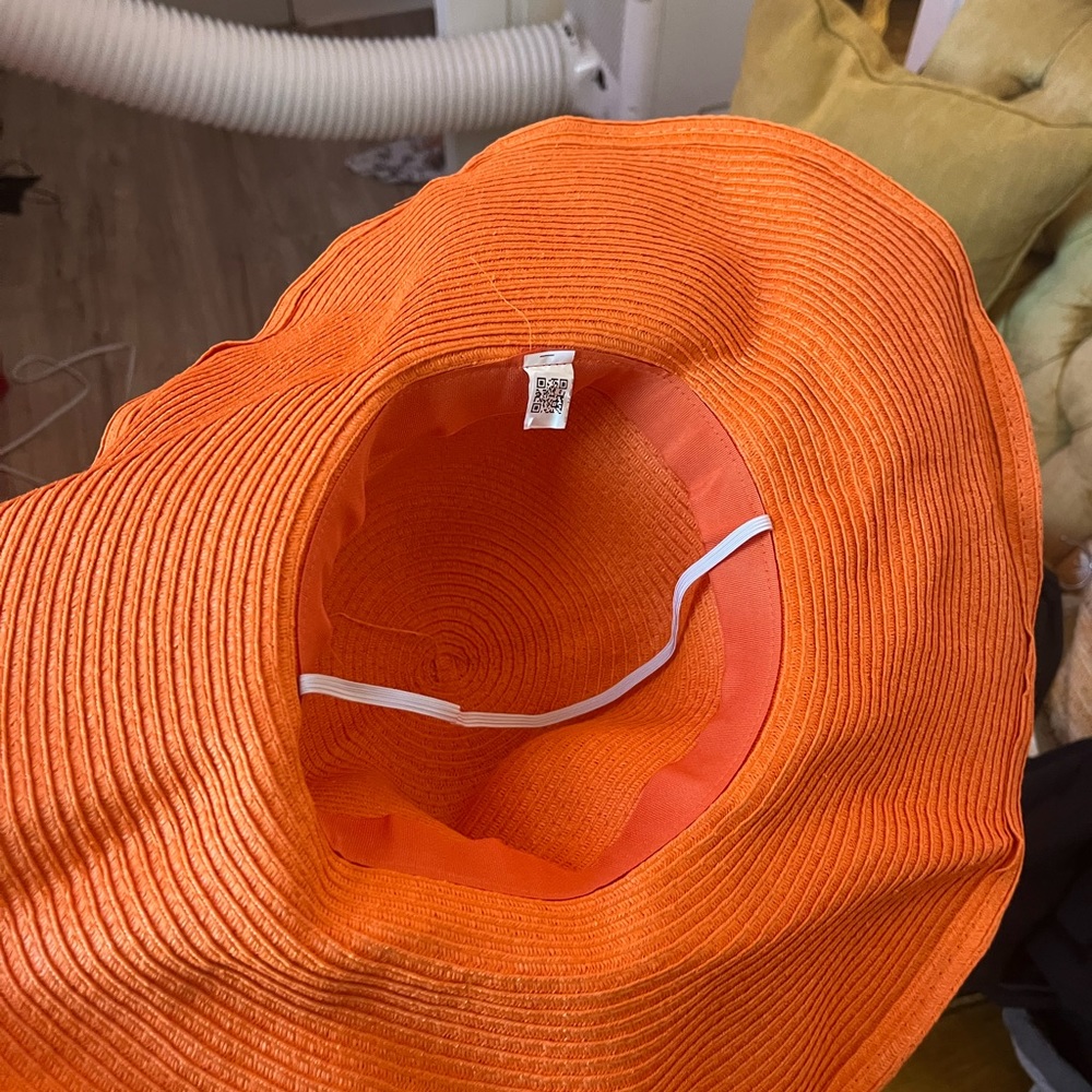 Hat - Picture 2 of 4